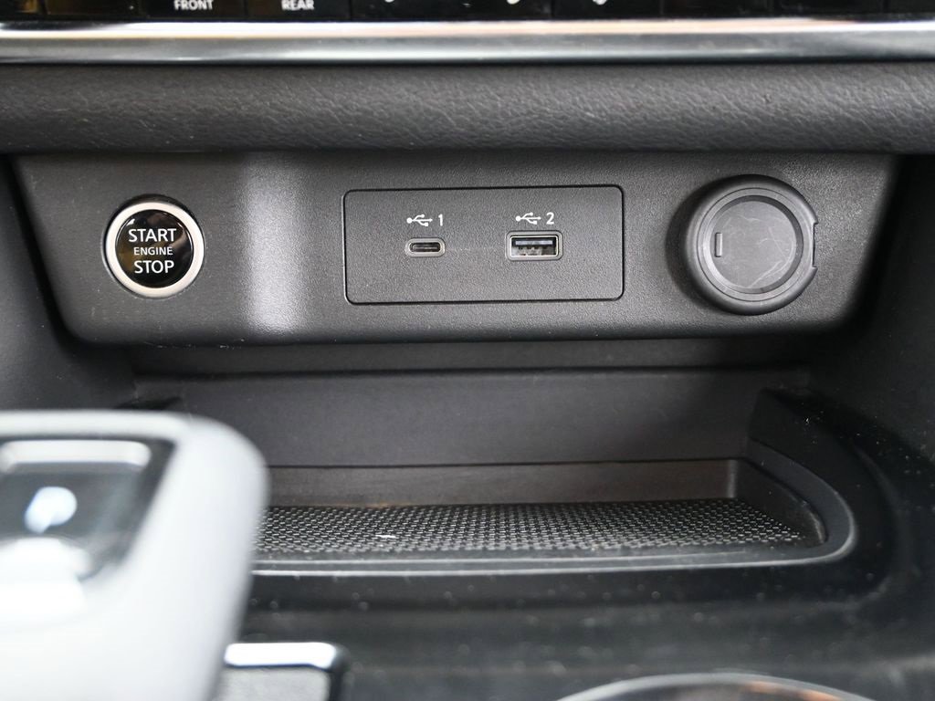 Used 2023 Nissan Rogue SV image 21