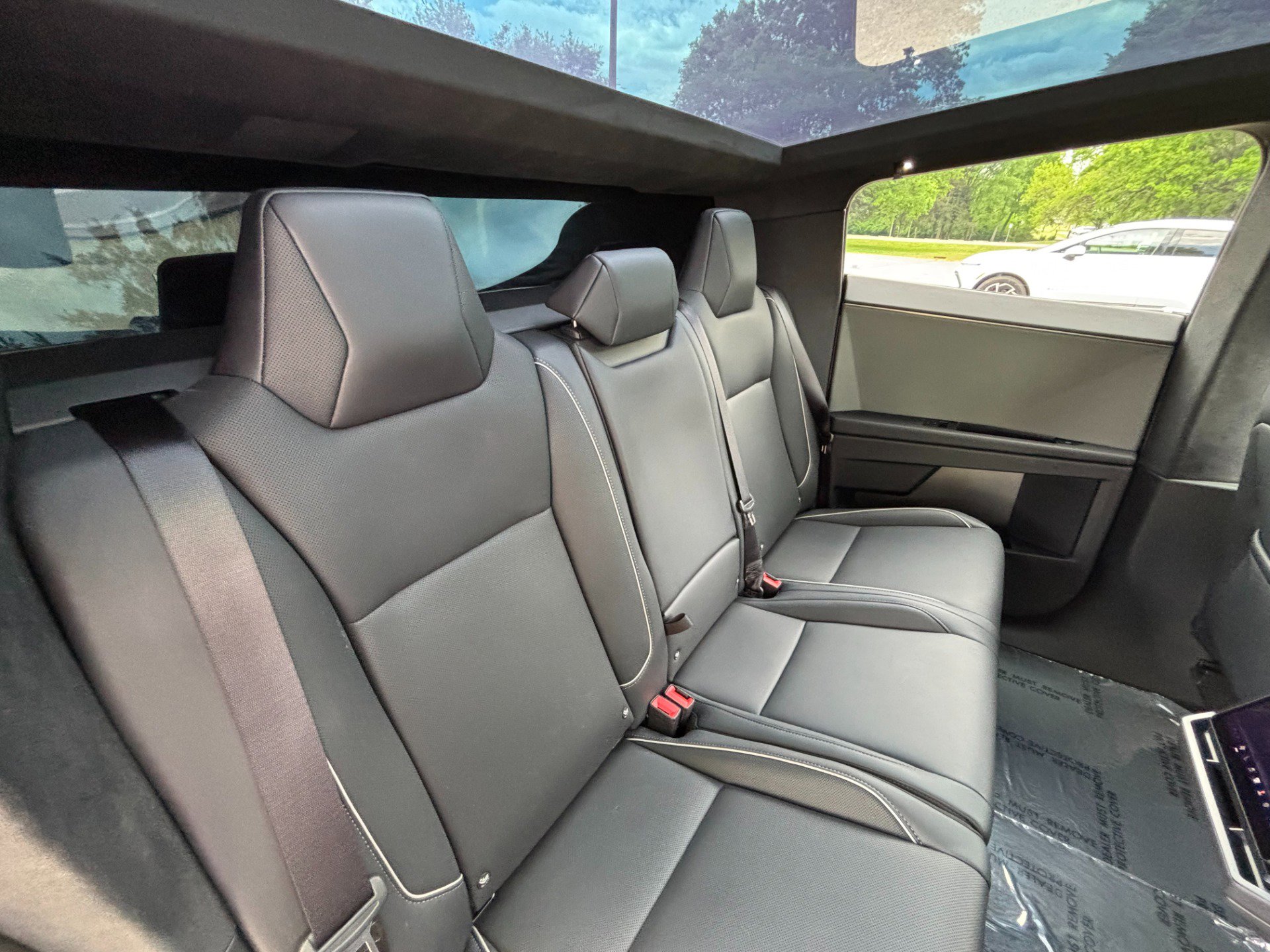 Used 2024 Tesla Cybertruck AWD Crew Cab image 20