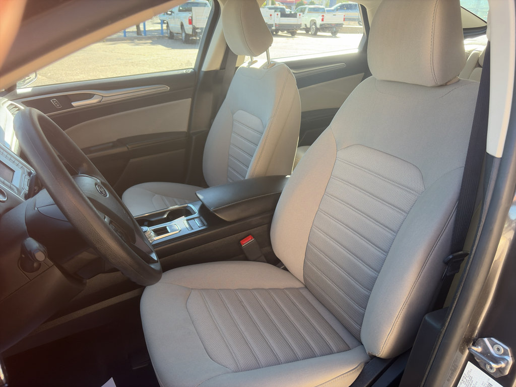 Used 2020 Ford Fusion S FWD image 18