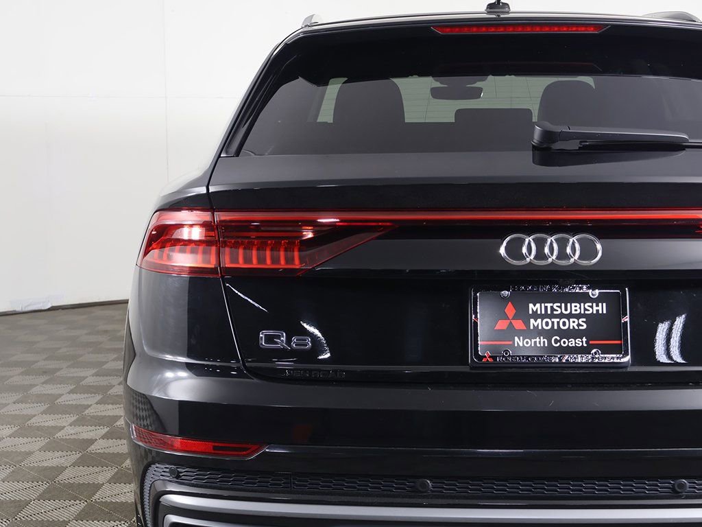 Used 2023 Audi Q8 Prestige w/ Prestige Package image 17