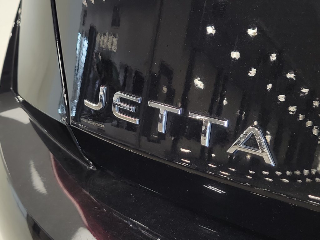 Used 2024 Volkswagen Jetta SE FWD image 7
