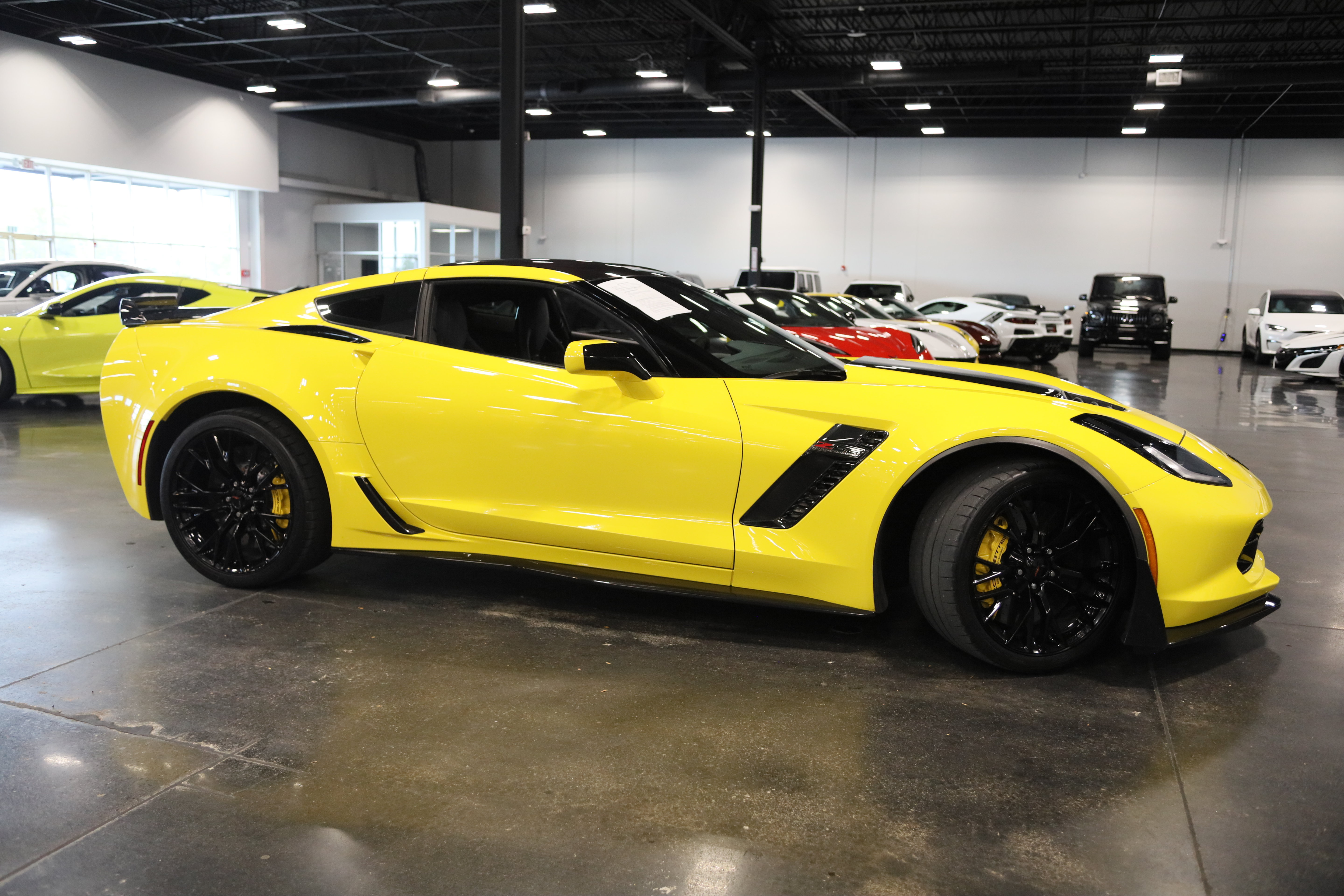 Used 2016 Chevrolet Corvette Z06 w/ 3LZ Preferred Equipment Group RWD image 8