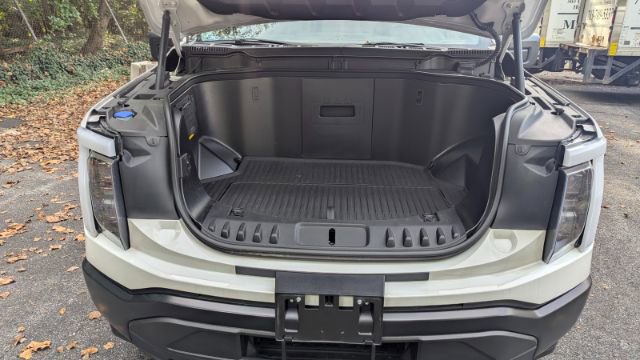 Used 2022 Ford F150 Lightning Pro image 37