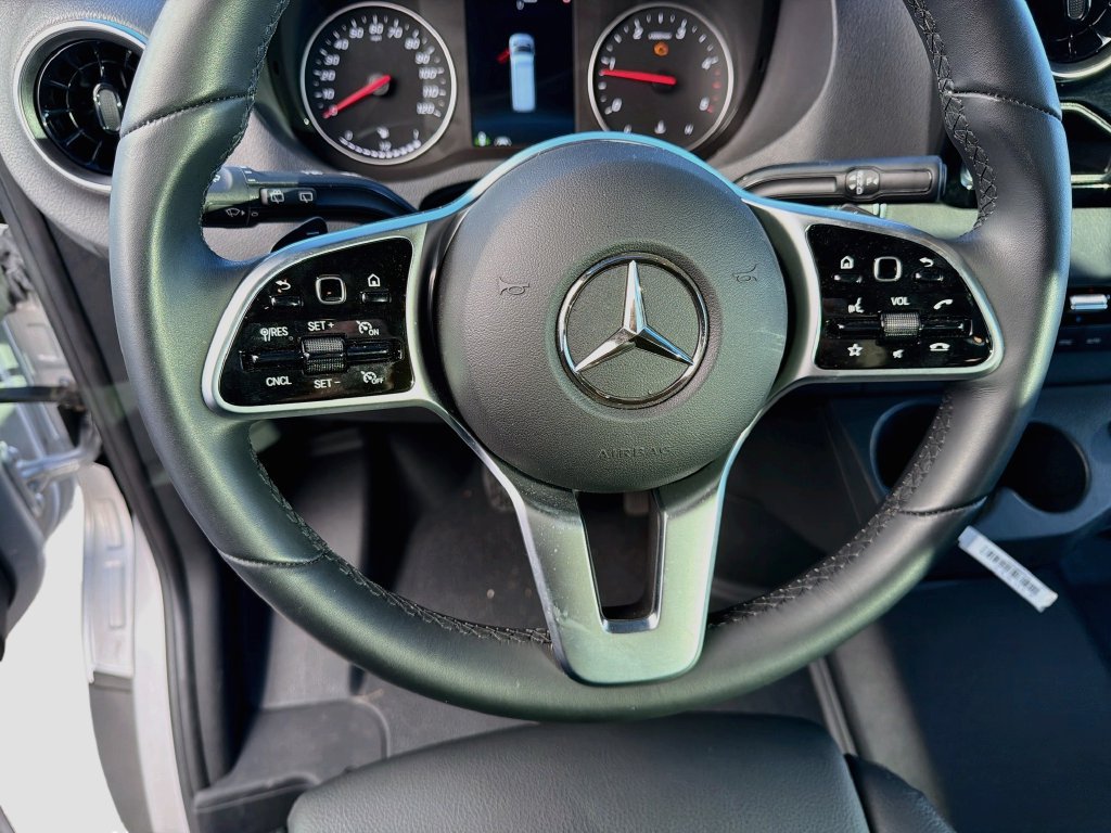 Used 2024 Mercedes-Benz Sprinter 2500 image 10