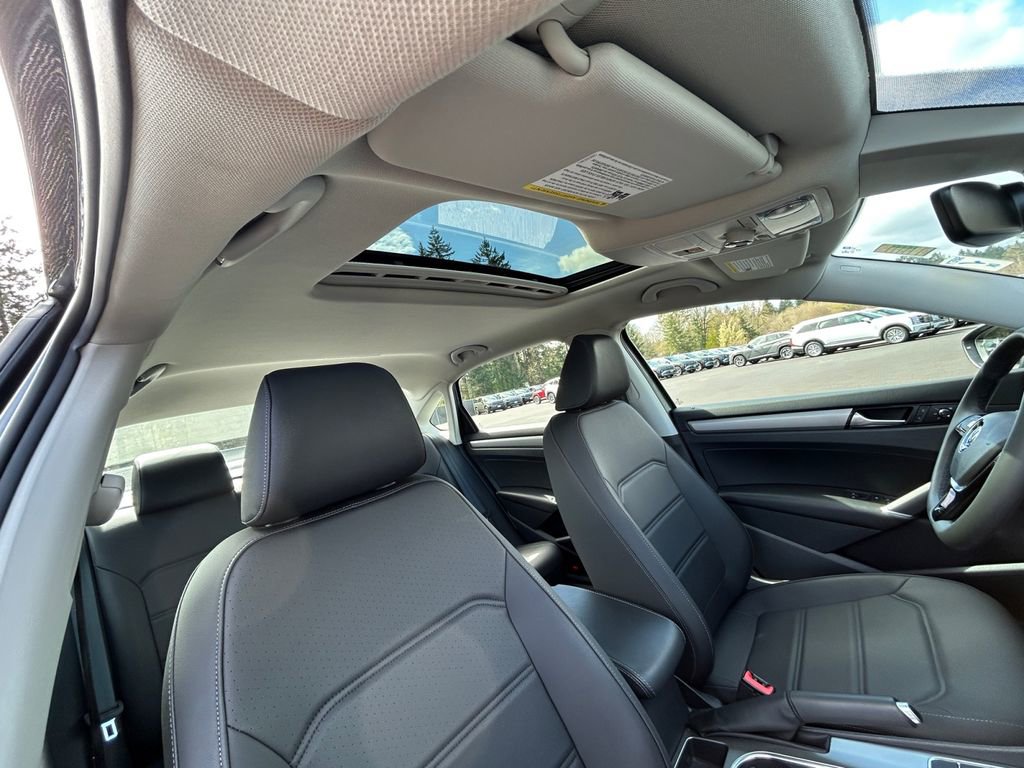 Used 2021 Volkswagen Passat 2.0T SE image 27