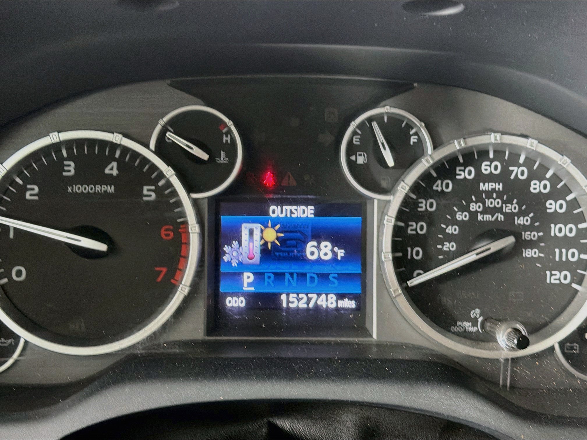 Used 2014 Toyota Tundra SR5 w/ SR5 Upgrade Package AWD/4WD image 18