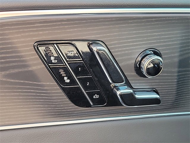 Used 2025 Cadillac Lyriq Luxury image 18