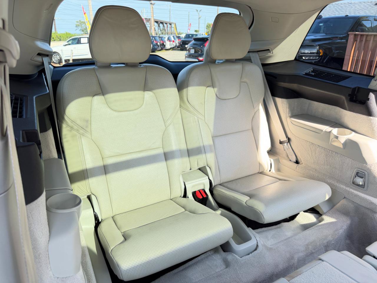 Used 2016 Volvo XC90 T6 Inscription w/ Vision Package AWD/4WD image 42