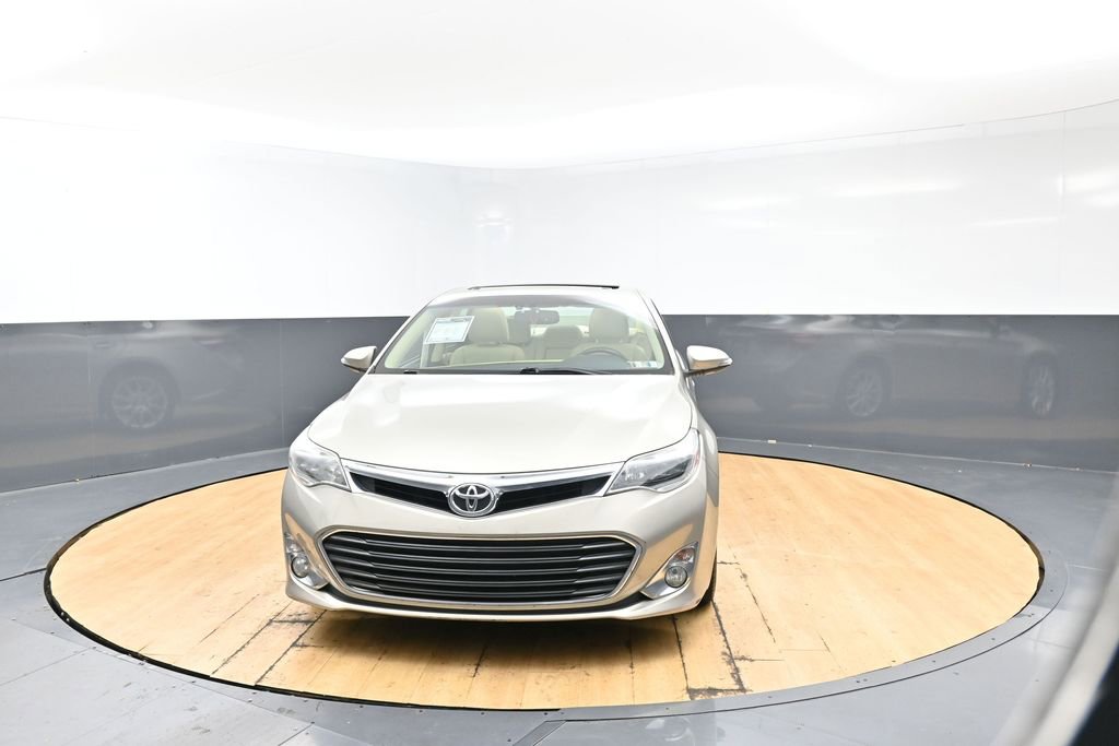 Used 2014 Toyota Avalon Limited image 3