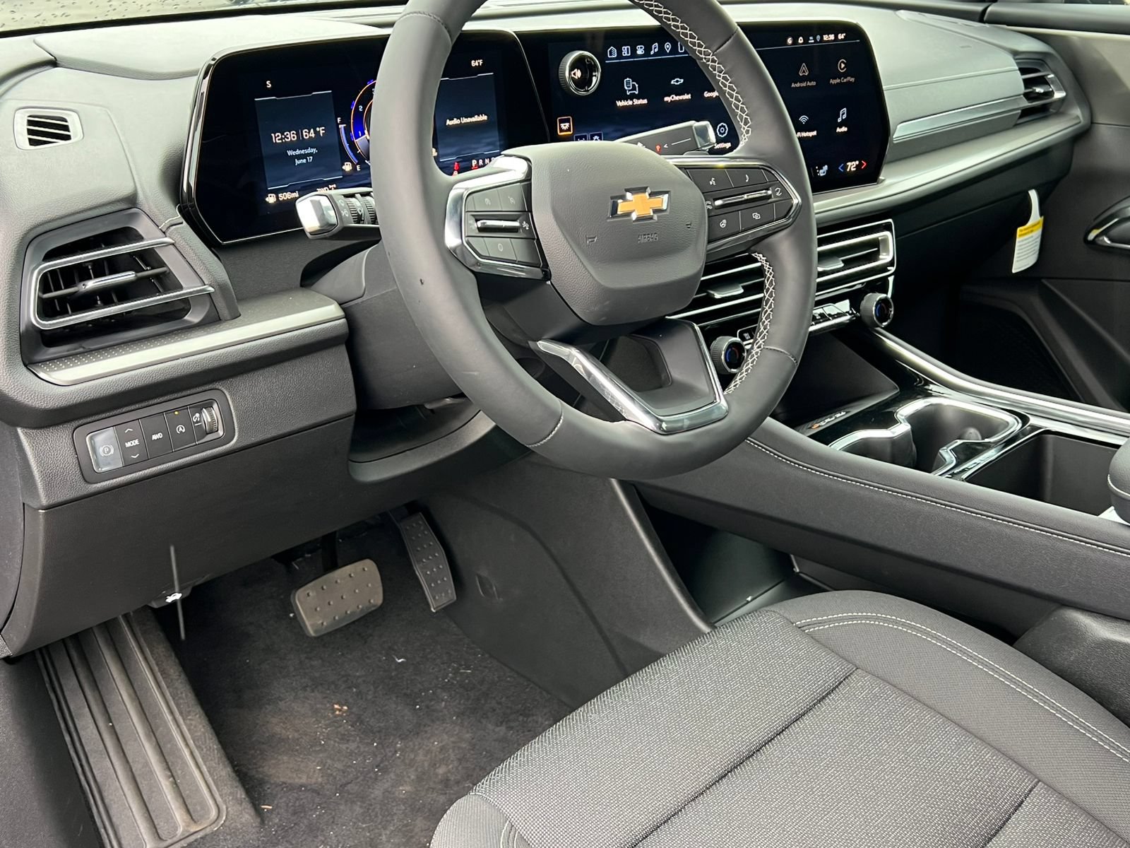 New 2026 Chevrolet Traverse LT w/ Driver Confidence Package AWD/4WD image 15