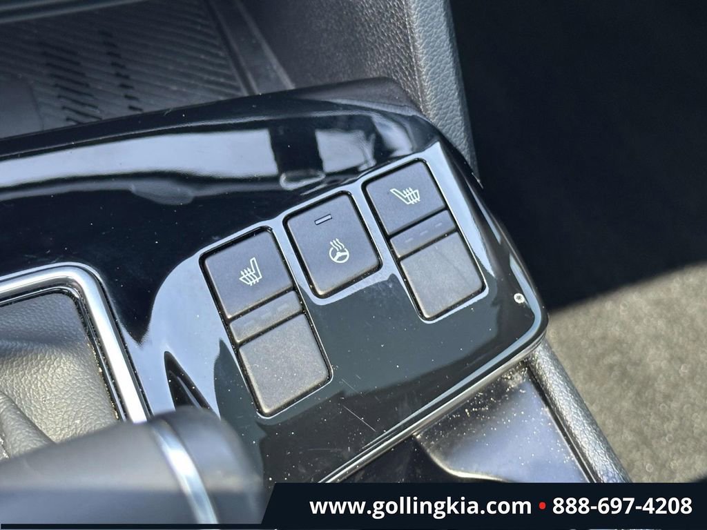 Certified 2025 Kia Sportage X-Pro AWD/4WD image 30