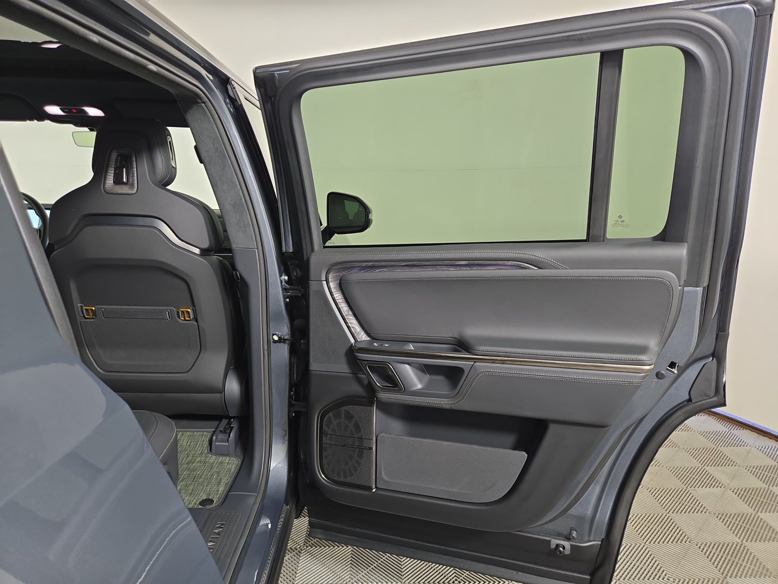 Used 2022 Rivian R1S Launch Edition Quad AWD/4WD image 19