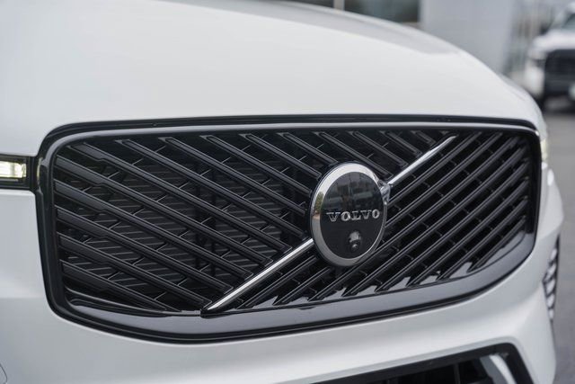 New 2026 Volvo XC60 B5 Ultra w/ Protection Package Premier image 12