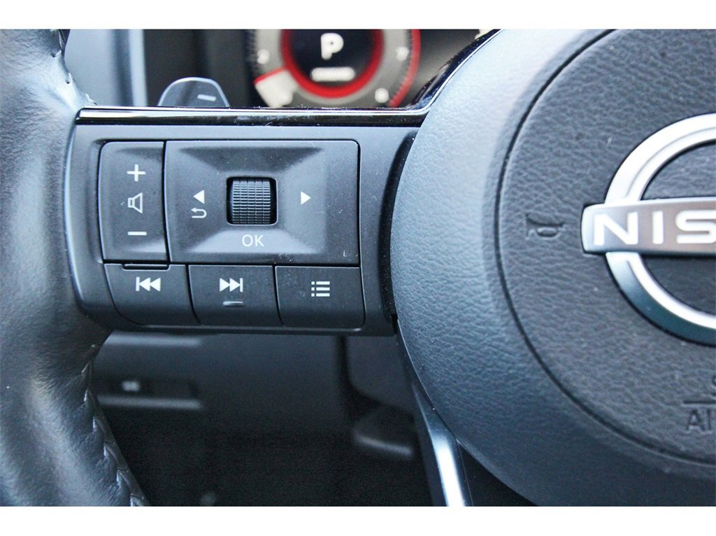 Used 2023 Nissan Rogue Platinum w/ Platinum Premium Package image 11