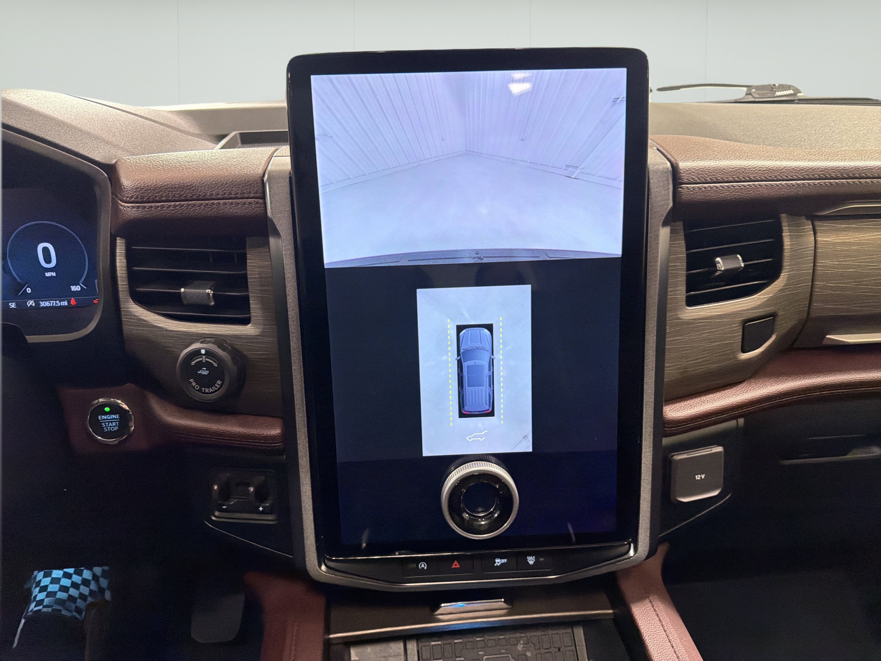 Used 2024 Ford Expedition Limited AWD/4WD image 20