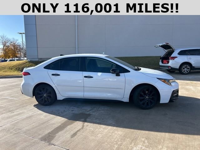 Used 2022 Toyota Corolla SE image 2