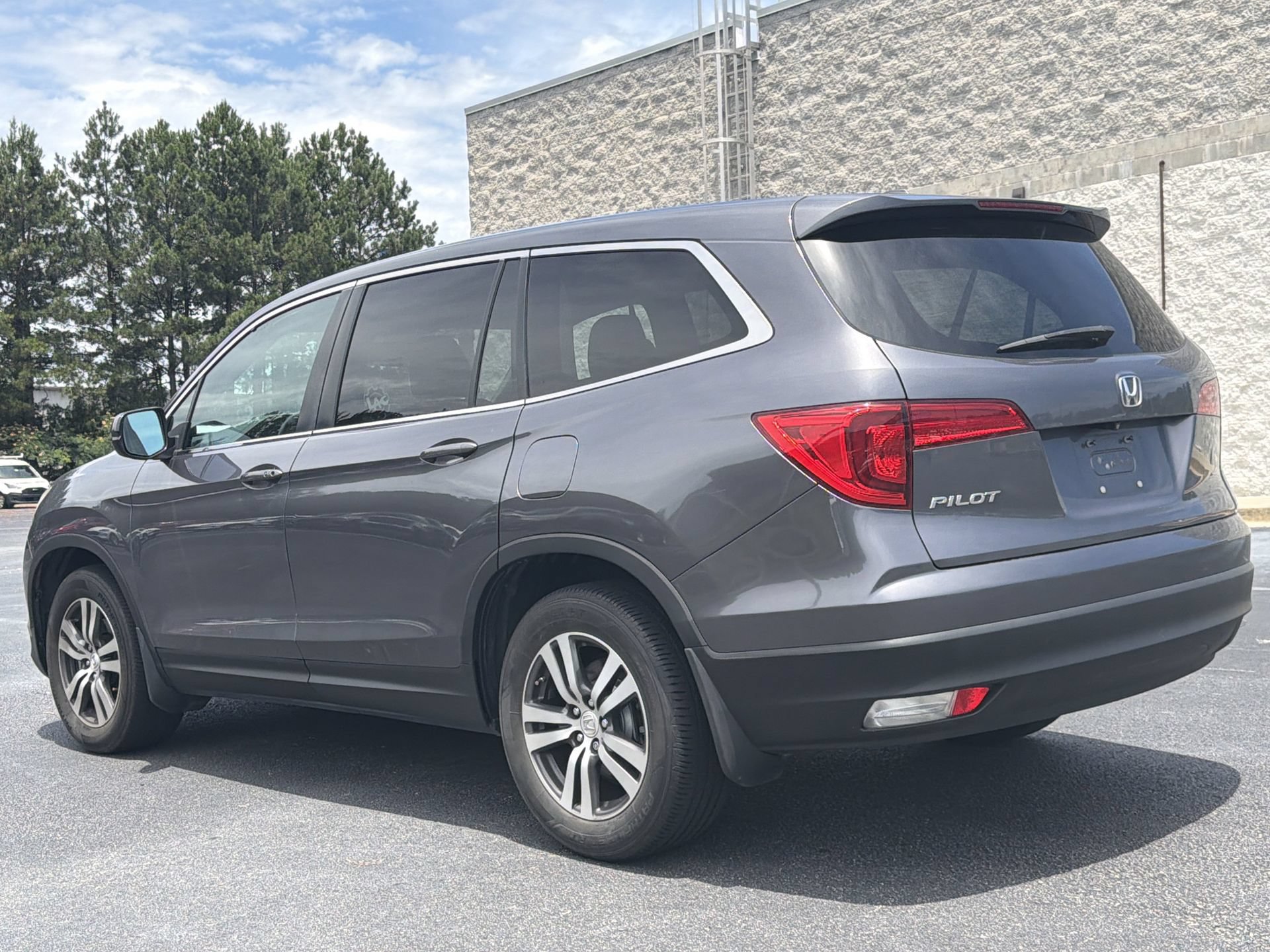 Used 2016 Honda Pilot EX-L image 3