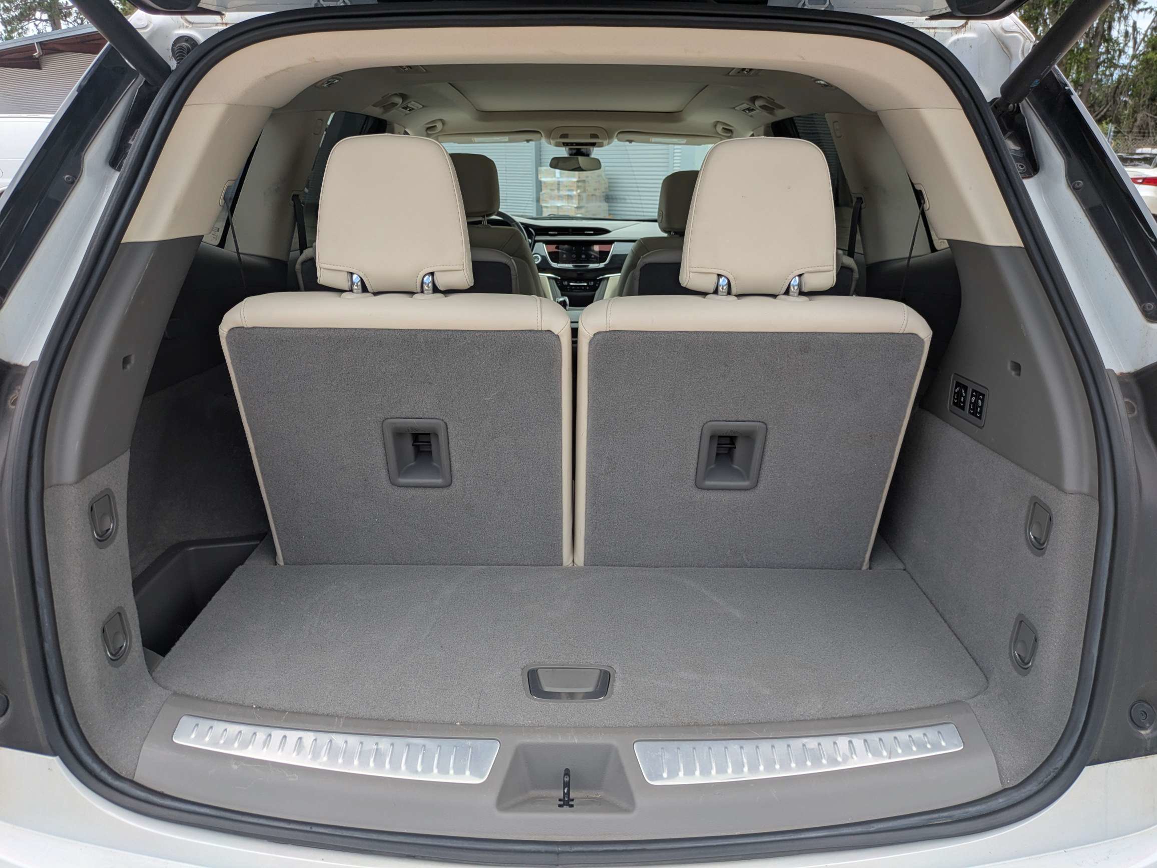 Certified 2023 Cadillac XT6 Premium Luxury AWD/4WD image 7