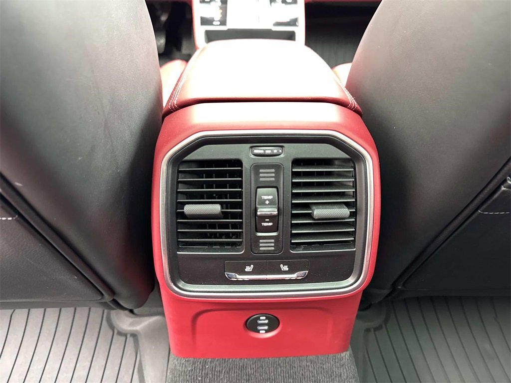 Used 2023 Porsche Macan GTS image 14