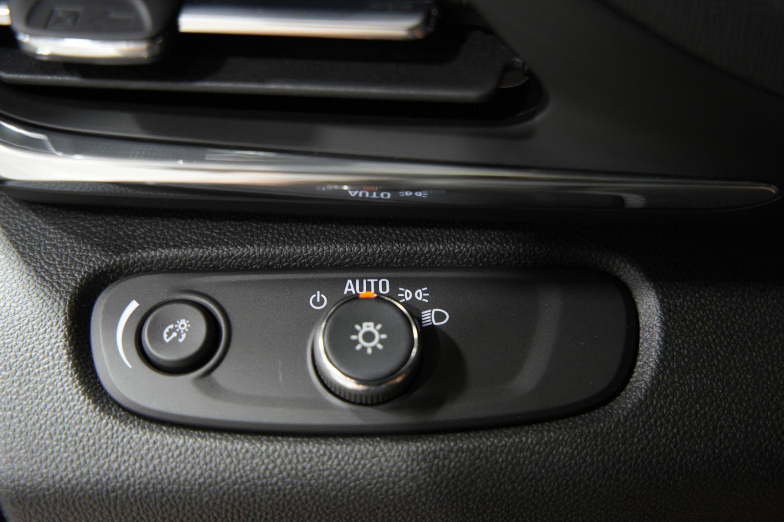 New 2026 Buick Envista Sport Touring w/ Convenience I Package FWD image 28