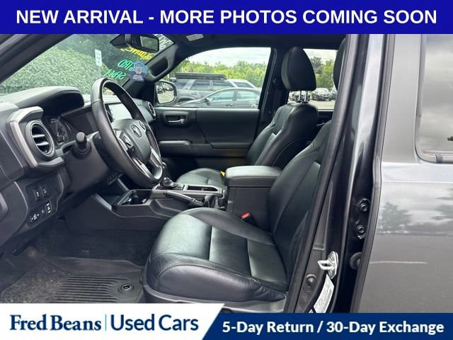Used 2023 Toyota Tacoma TRD Sport w/ TRD Premium Sport Package AWD/4WD image 14