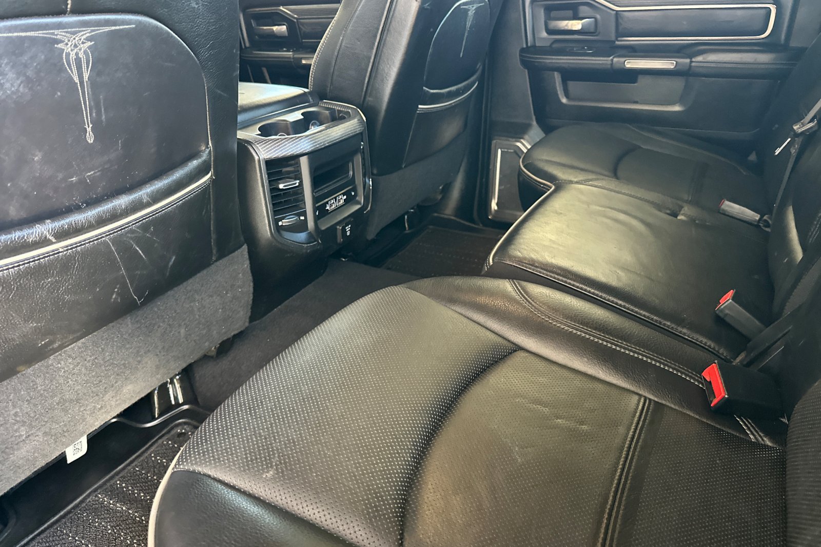 Used 2019 RAM 2500 Limited AWD/4WD image 9