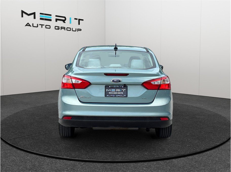 Used 2012 Ford Focus SEL FWD image 8