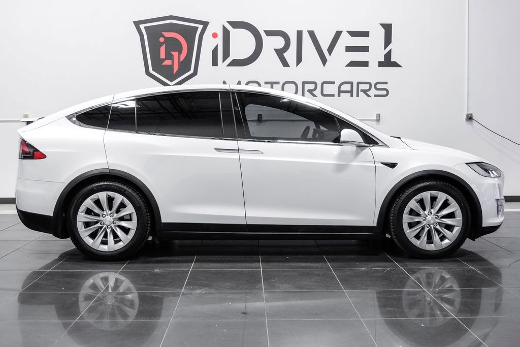 Used 2017 Tesla Model X 75D AWD/4WD image 9