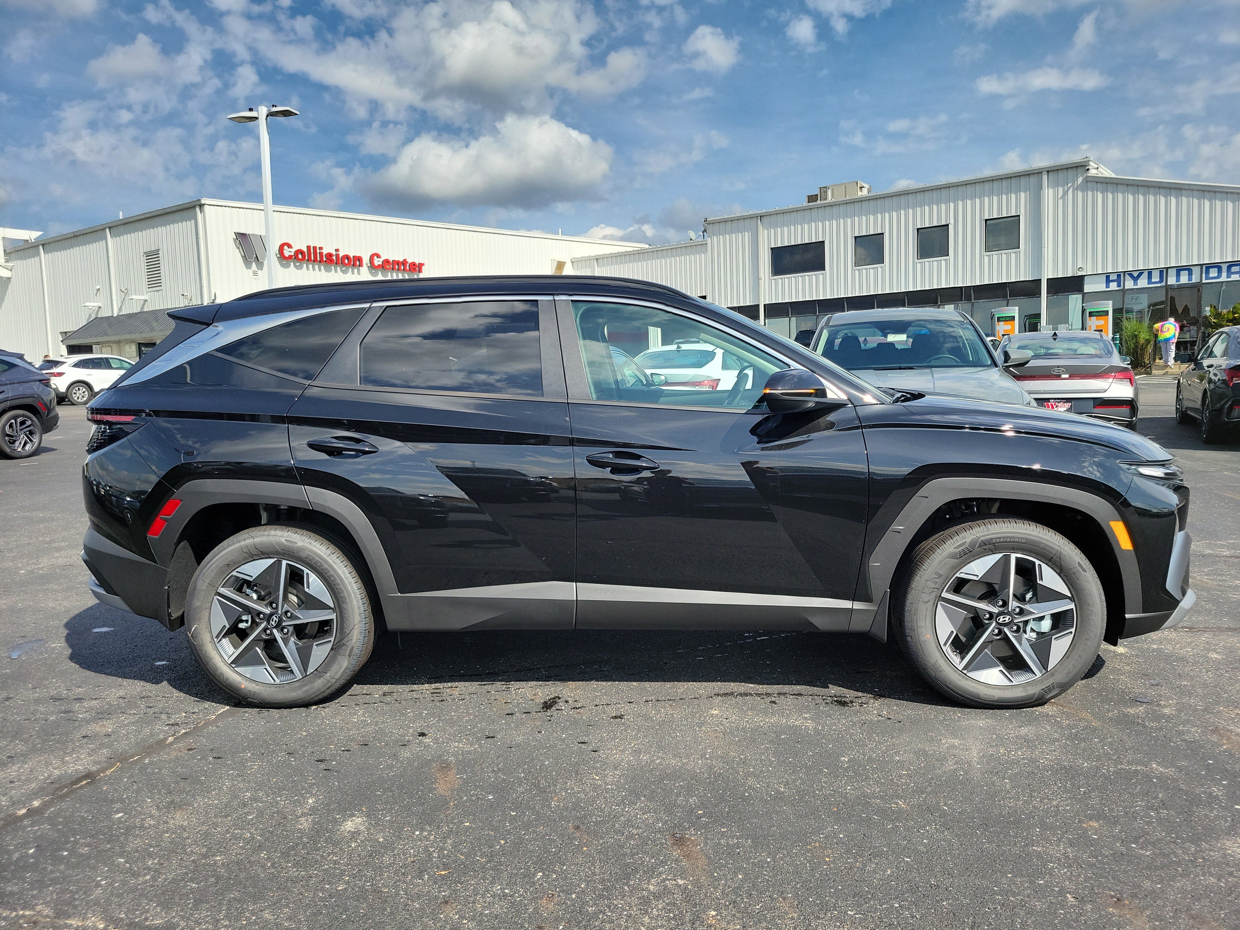 New 2025 Hyundai Tucson SEL image 3