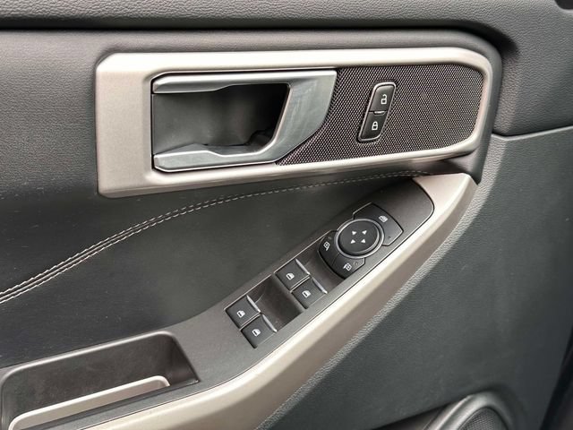 Used 2023 Ford Explorer XLT w/ Equipment Group 202A AWD/4WD image 10