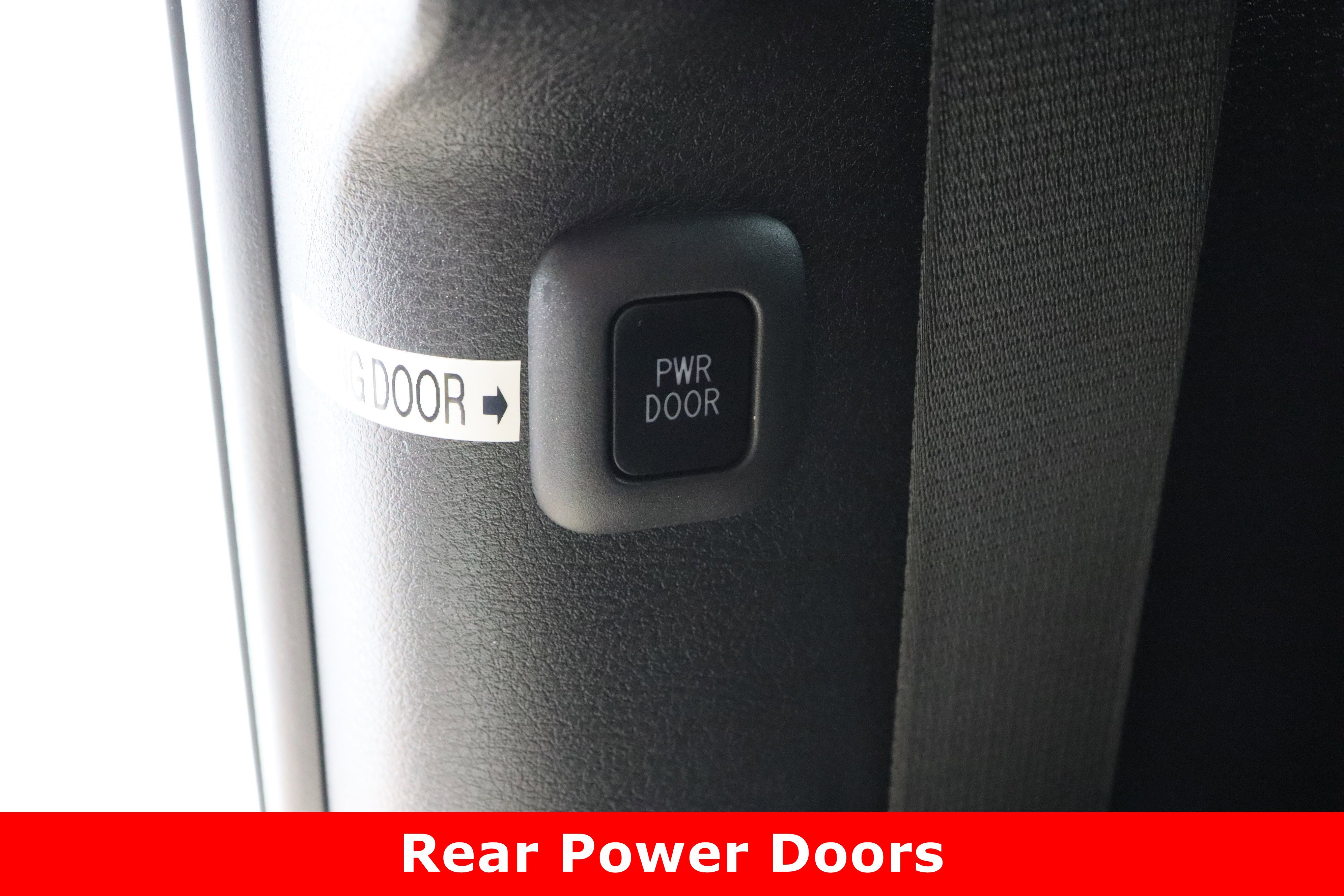 Used 2023 Toyota Sienna XSE image 31