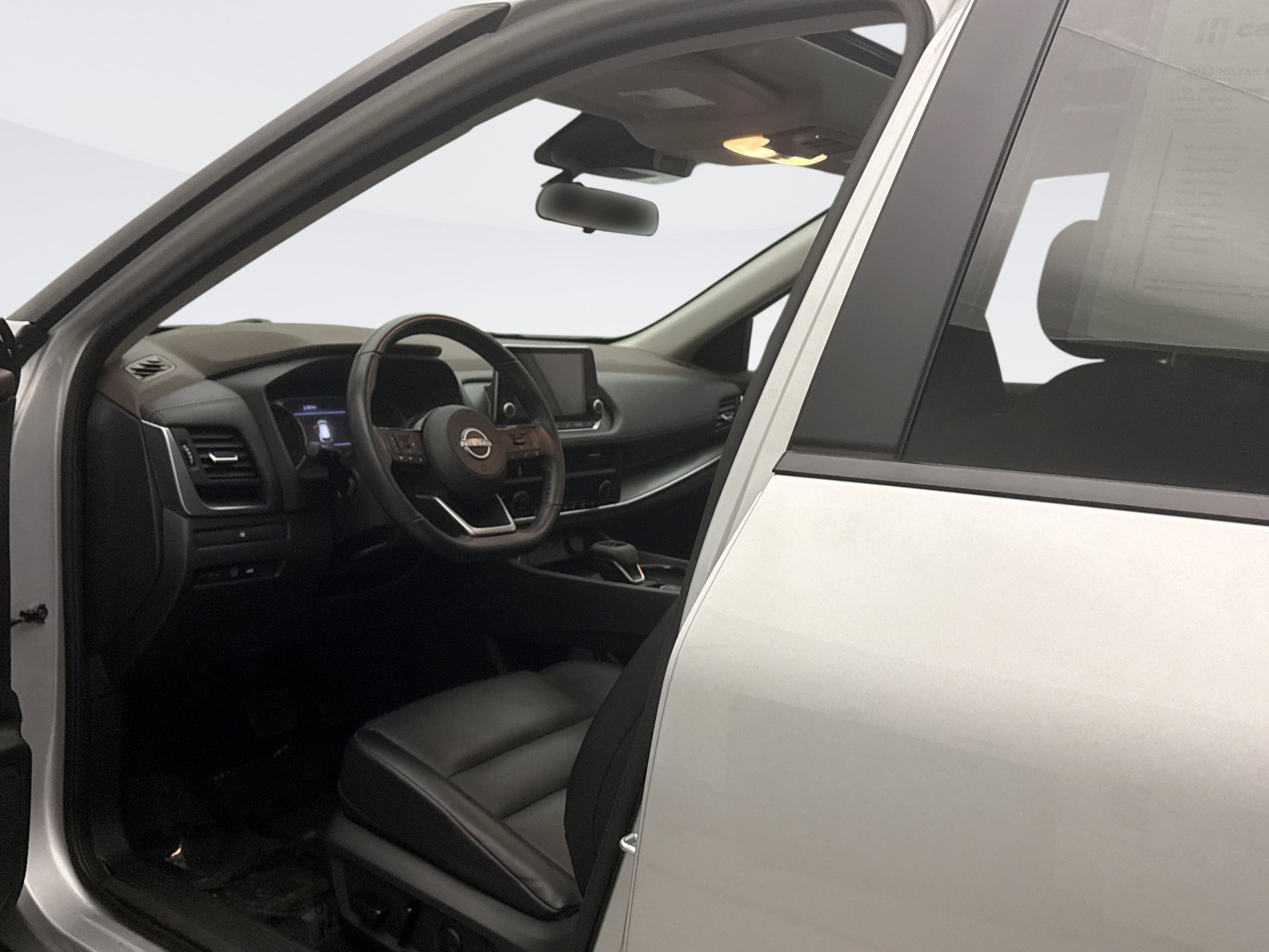 Used 2023 Nissan Rogue SV w/ SV Premium B Package image 10