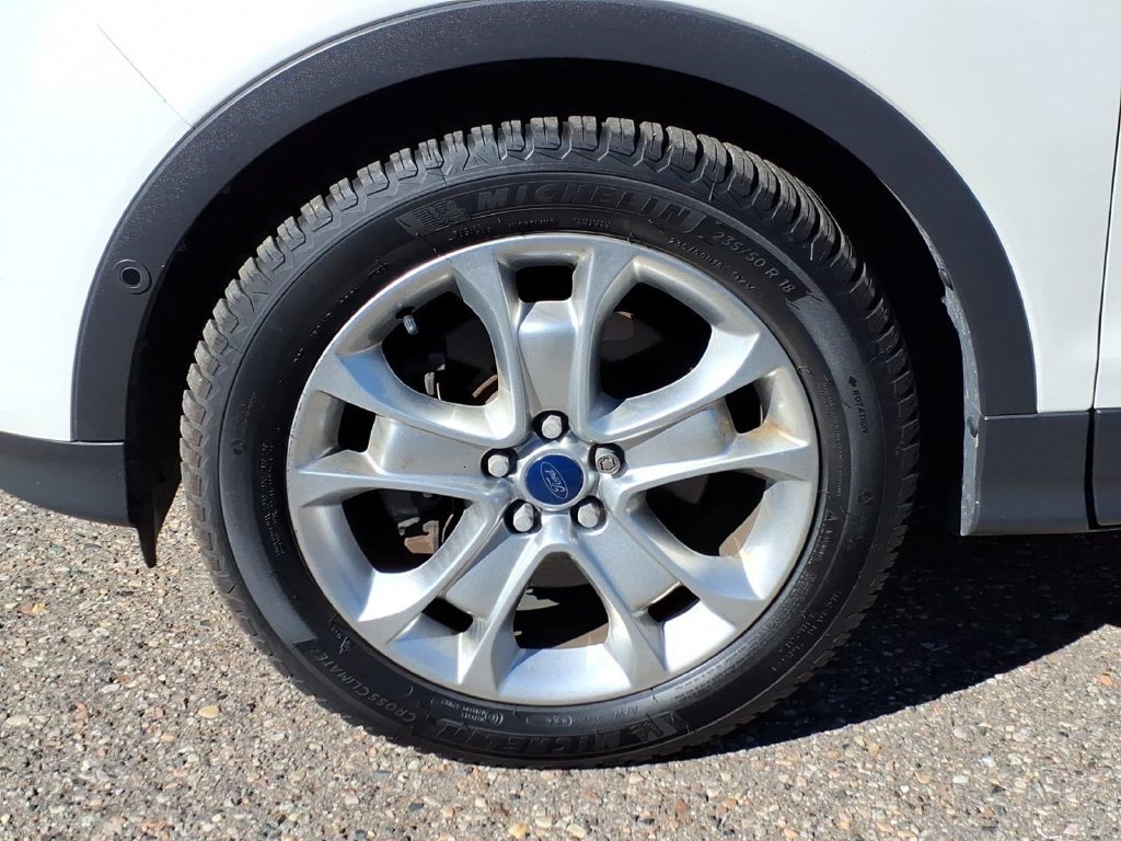 Used 2015 Ford Escape Titanium w/ Equipment Group 301A AWD/4WD image 9
