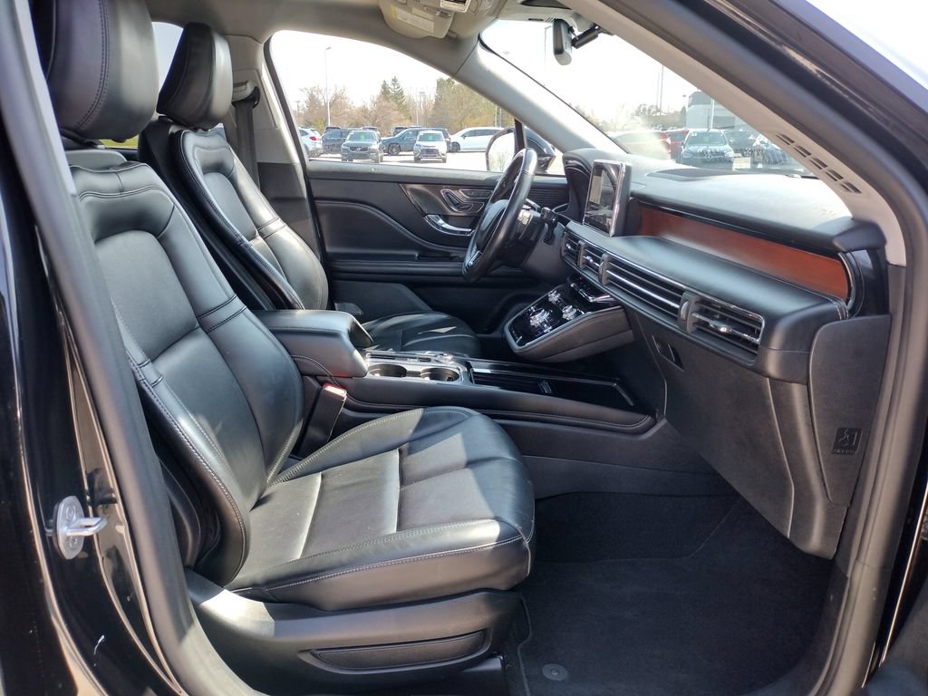 Used 2022 Lincoln Corsair Reserve AWD/4WD image 12