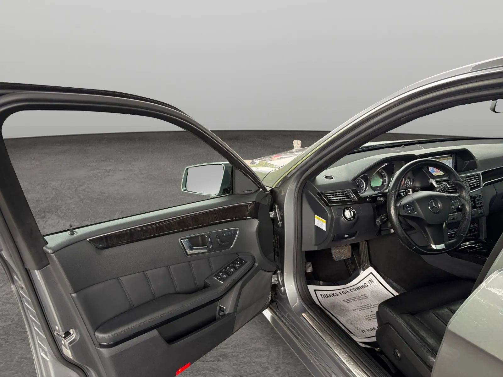 Used 2010 Mercedes-Benz E 550 4MATIC Sedan image 11