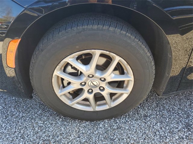 Used 2024 Chrysler Pacifica Touring-L image 8