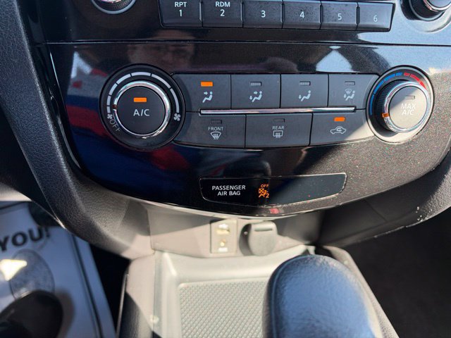 Used 2014 Nissan Rogue S FWD image 23