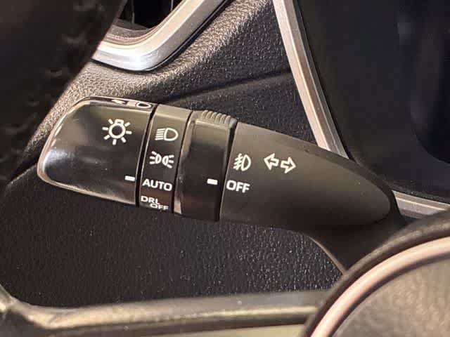Used 2023 Toyota Corolla Cross XLE FWD image 27