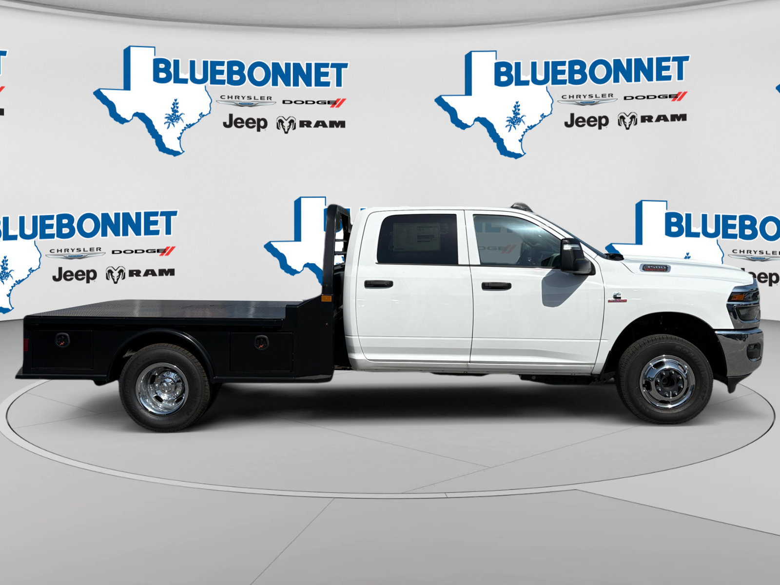 New 2026 RAM 3500 Tradesman w/ Chrome Appearance Group A AWD/4WD image 4