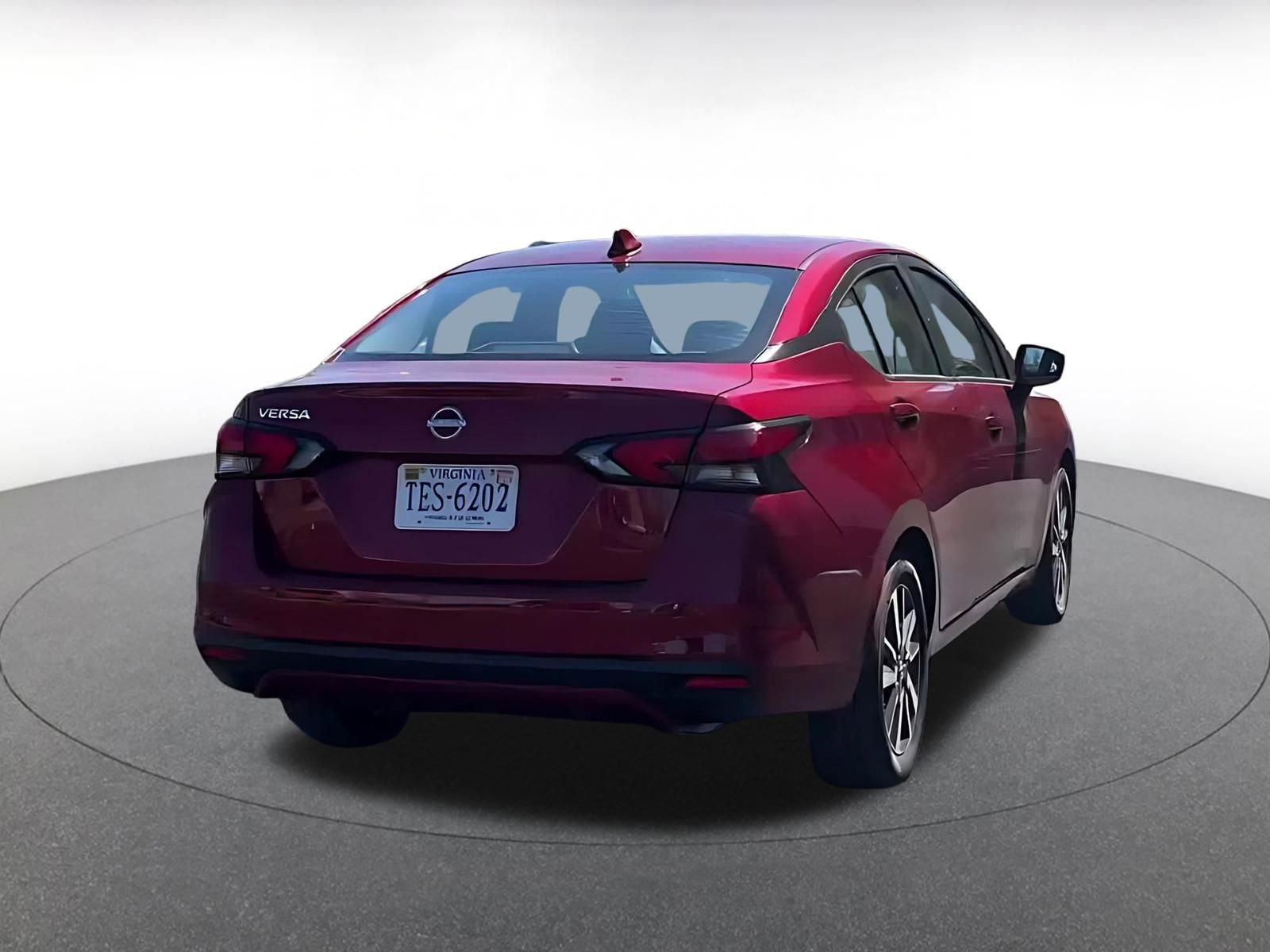 Used 2025 Nissan Versa SV image 12