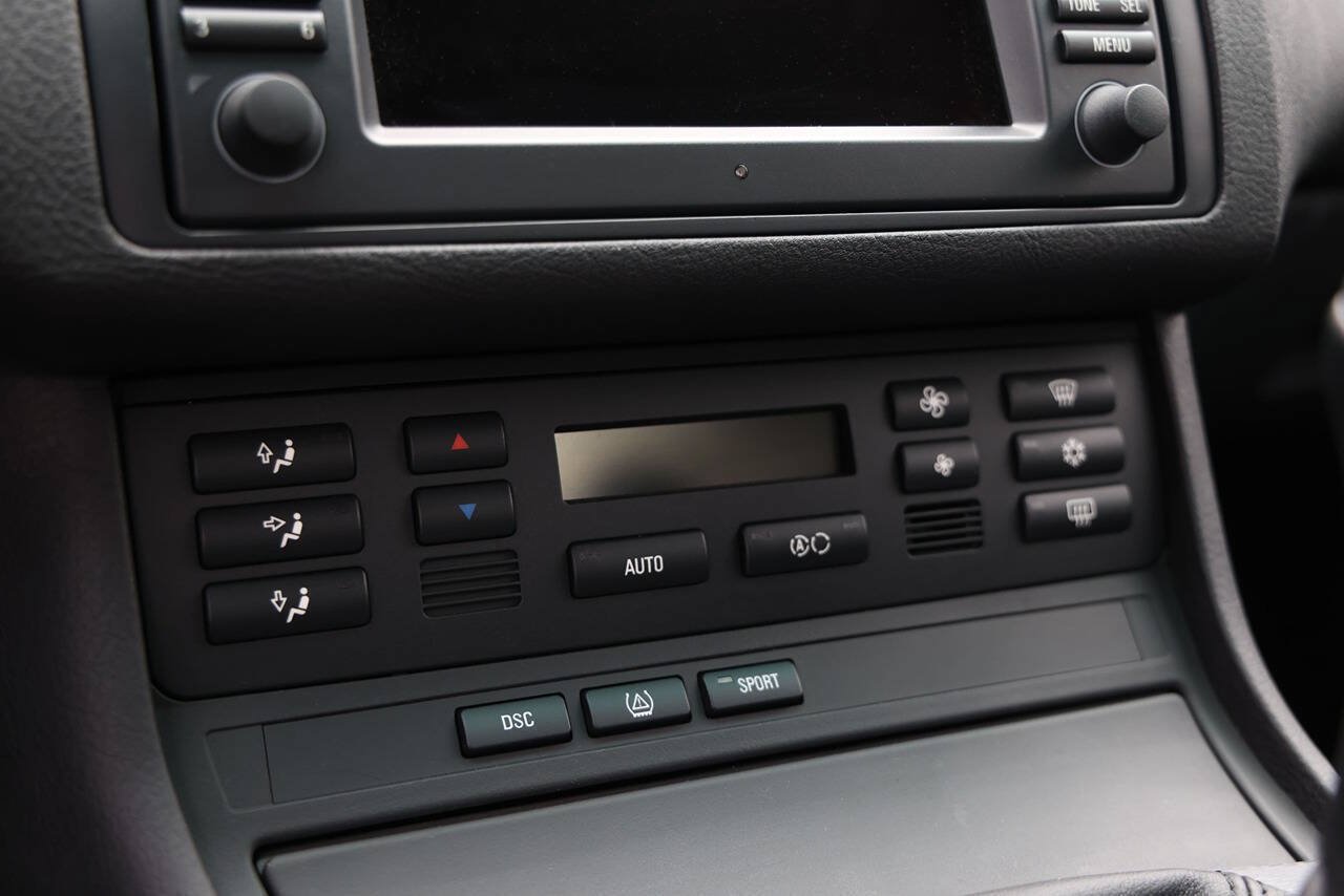 Used 2005 BMW M3 Coupe RWD image 50