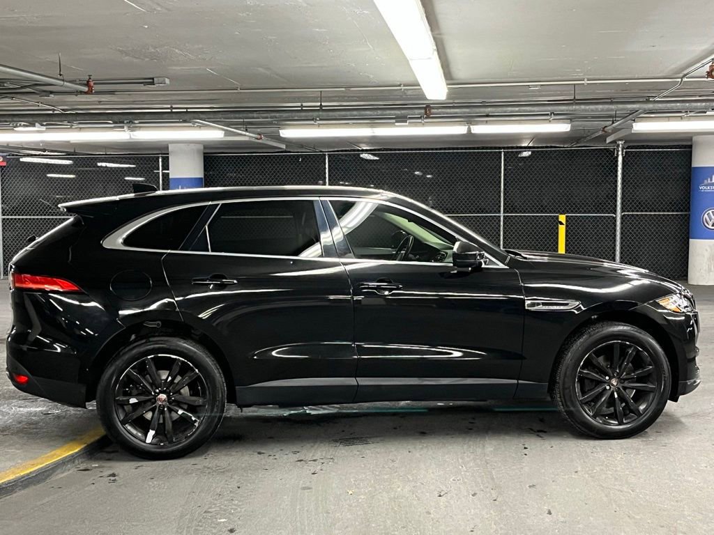 Used 2017 Jaguar F-PACE Prestige image 37