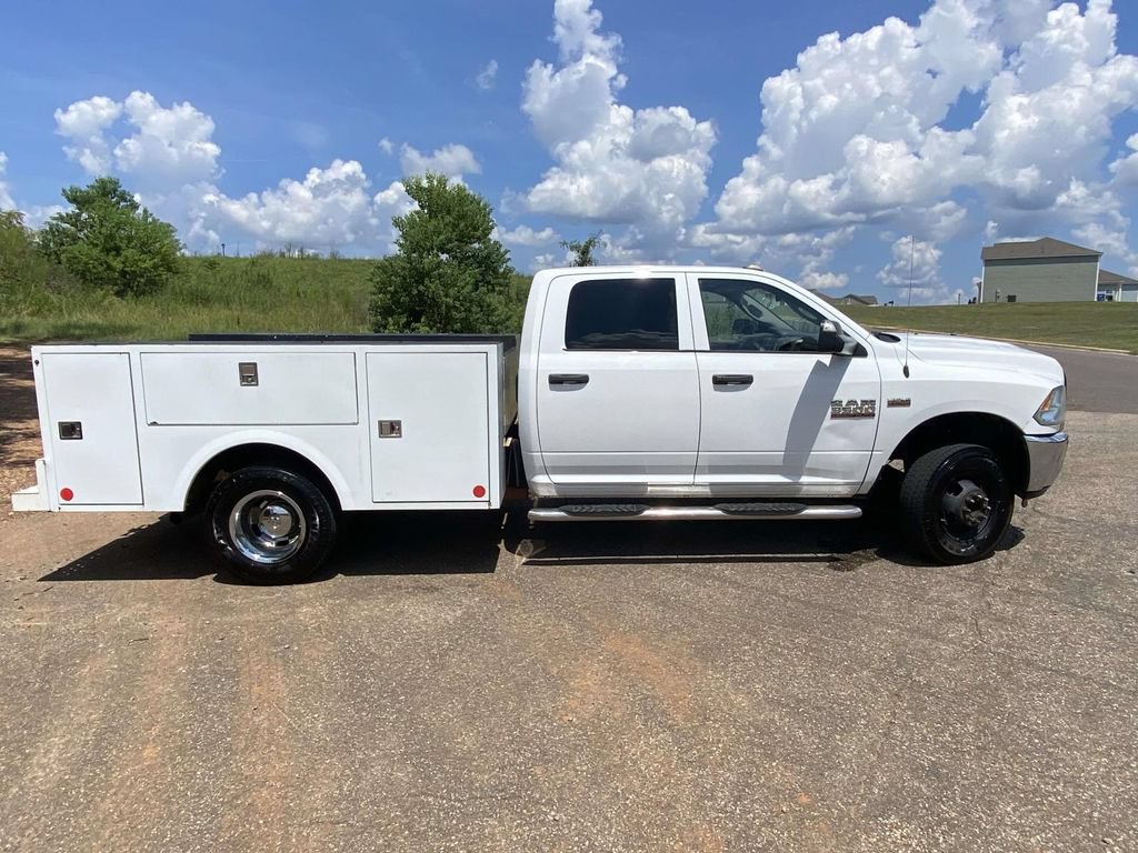 Used 2018 RAM 3500 Tradesman w/ Chrome Appearance Group RWD image 10
