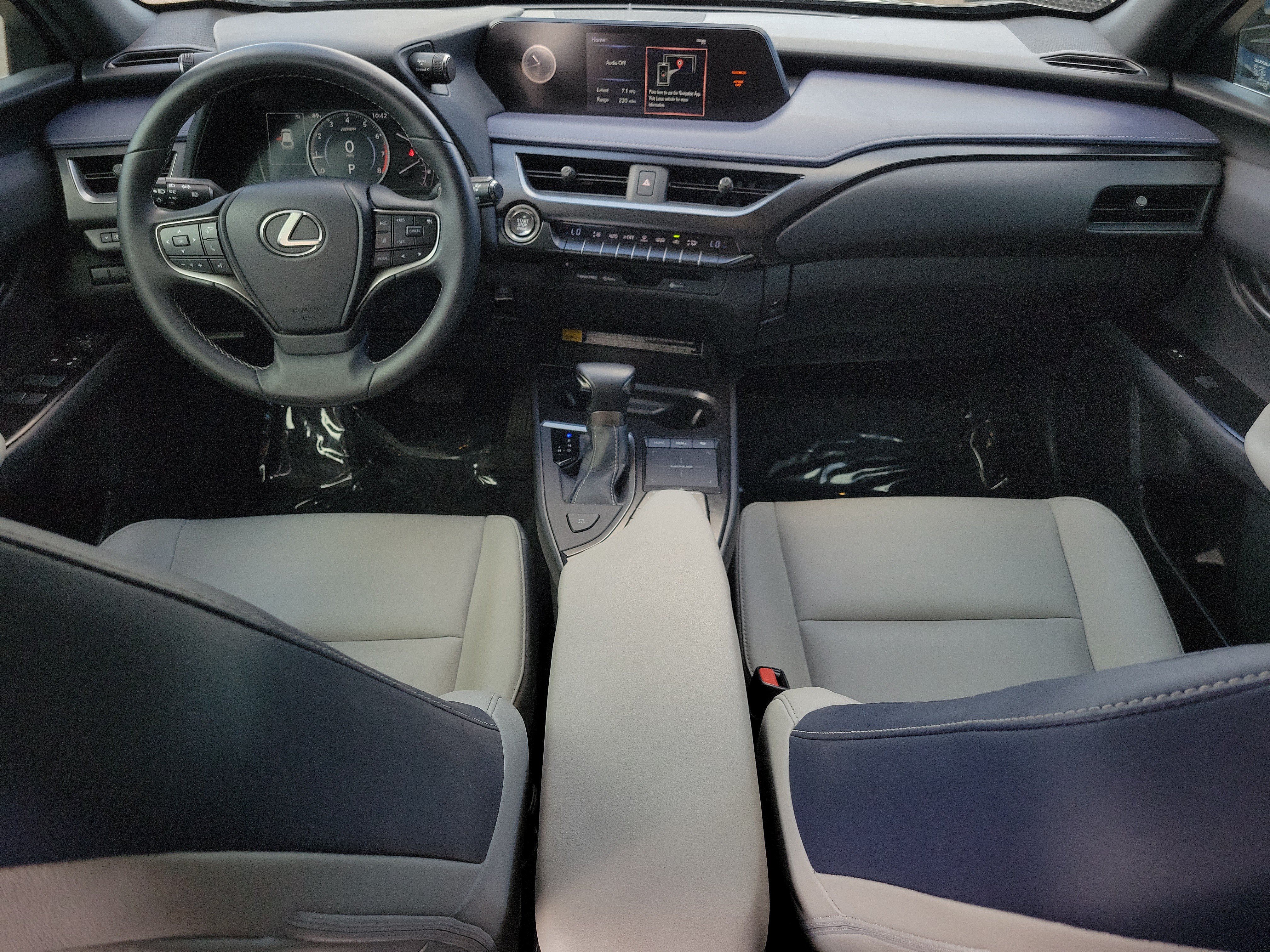 Used 2022 Lexus UX 200 w/ Accessory Package (Z2) FWD image 13