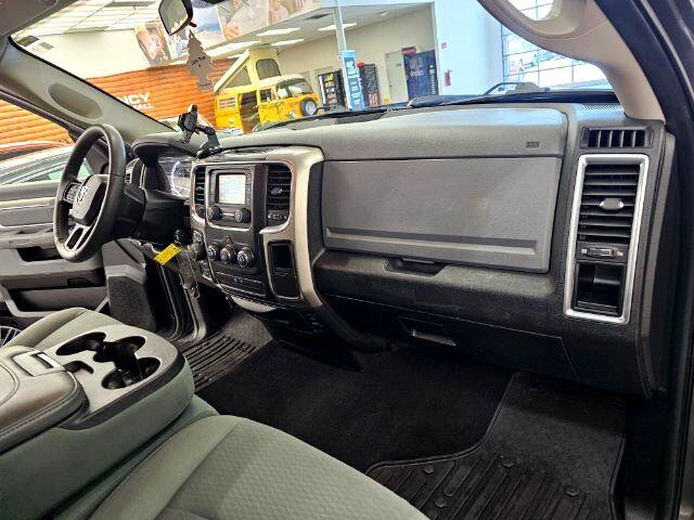 Used 2019 RAM 1500 Classic SLT image 8