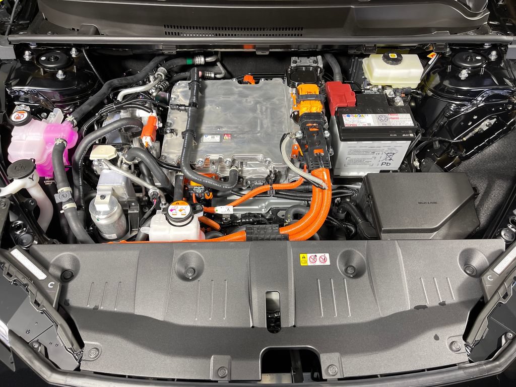 New 2026 Toyota C-HR AWD/4WD image 9
