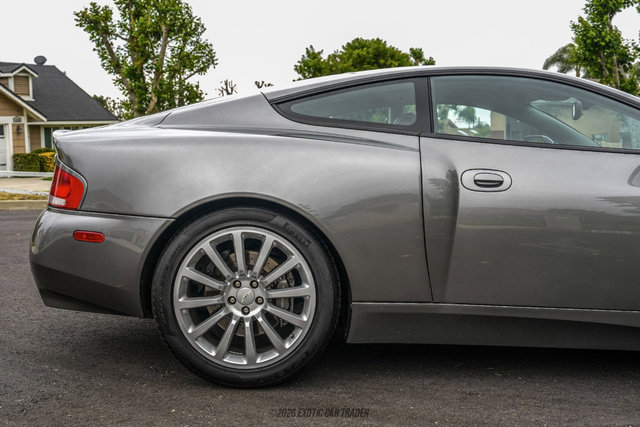 Used 2002 Aston Martin Vanquish RWD image 10