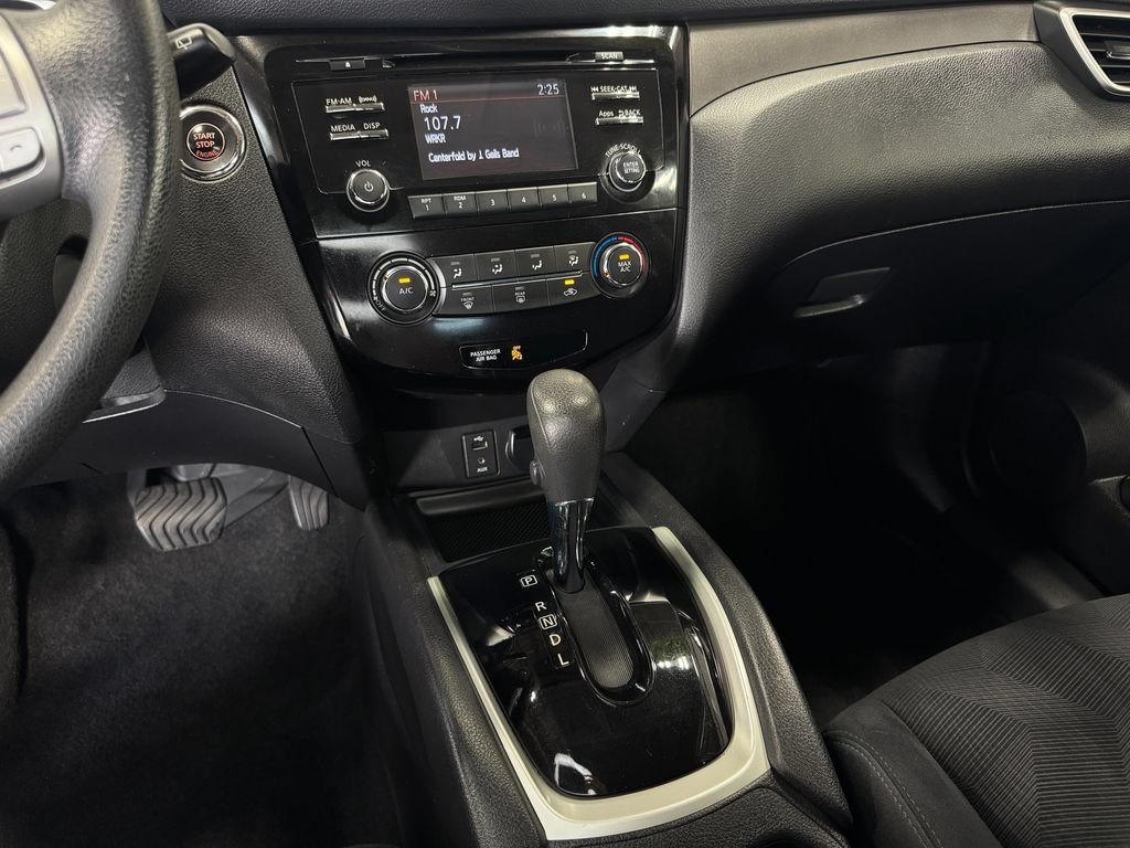 Used 2014 Nissan Rogue SV AWD/4WD image 19