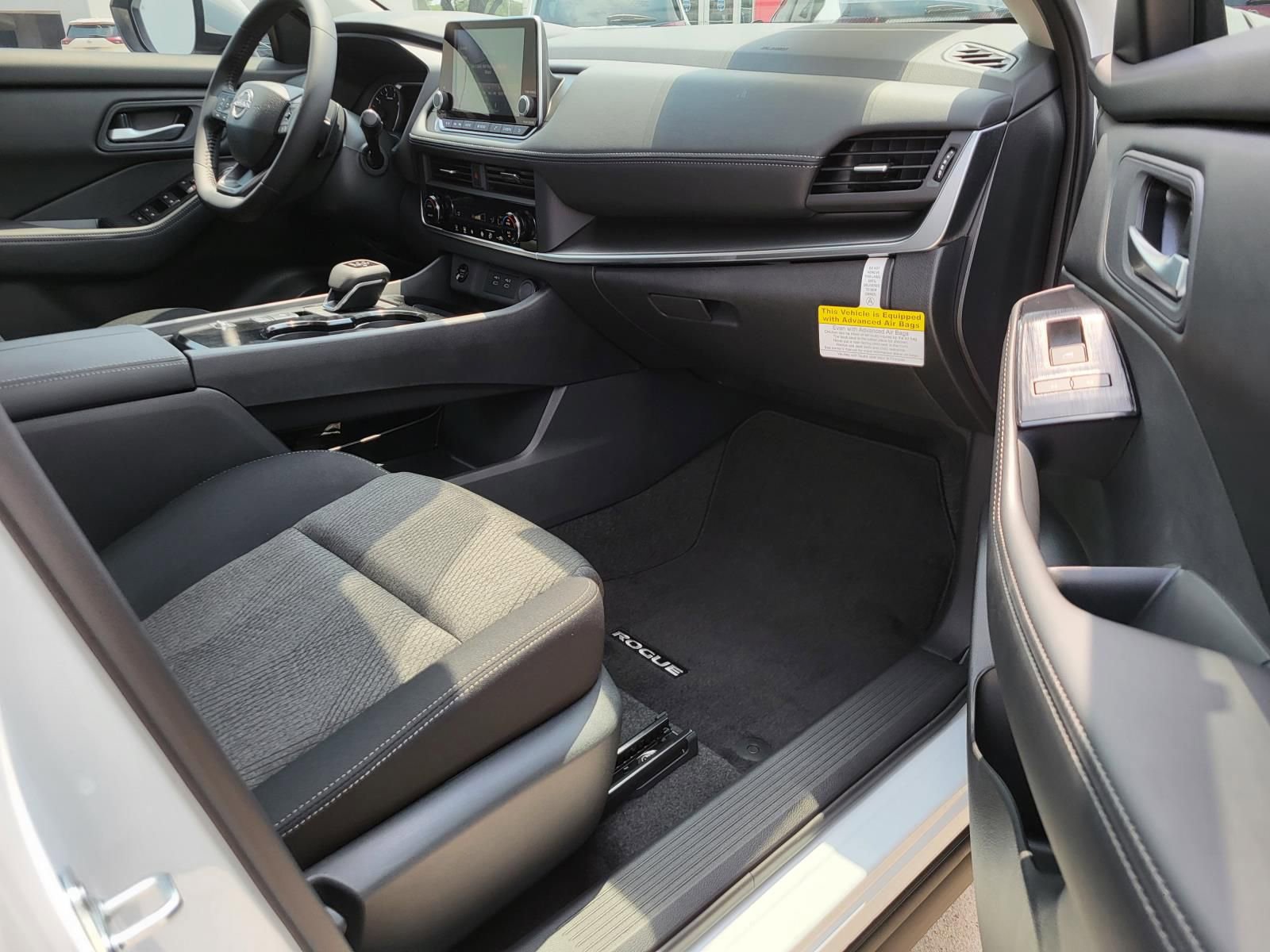 New 2026 Nissan Rogue SV image 10