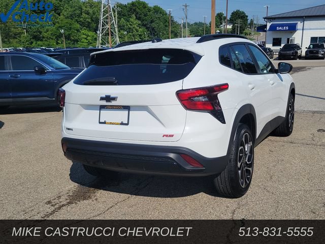 Used 2026 Chevrolet Trax RS FWD image 5